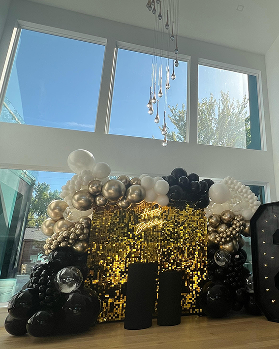 Balloon-Artist-in-Dallas-Decoration-(Rhodium)-Marian-Balloons-Gifts
